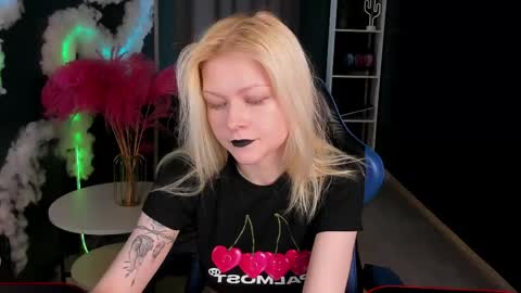 Robin online show from April 22, 2026, 3:09 am