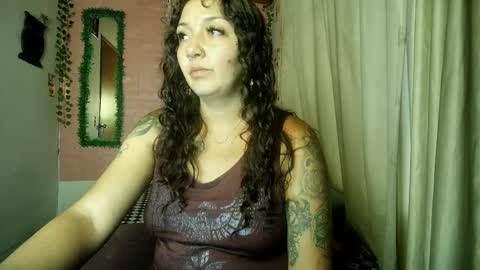 Snapshot of callme_lolas chatting on May 24, 2026, 11:10 pm paula online show from May 24, 2026, 11:10 pm