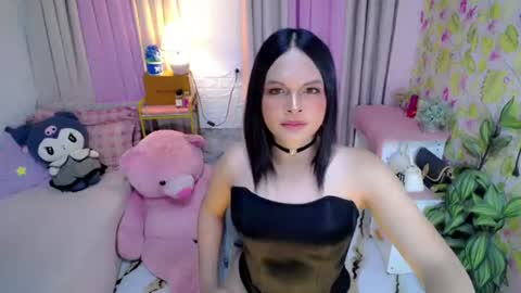 Mia online show from July 12, 2026, 2:57 am
