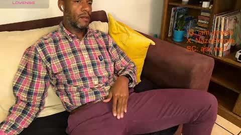 My name is Robert  Dont be shysay hi I love to chat. For requests or dirty talk please use tips  online show from April 7, 2026, 3:18 am