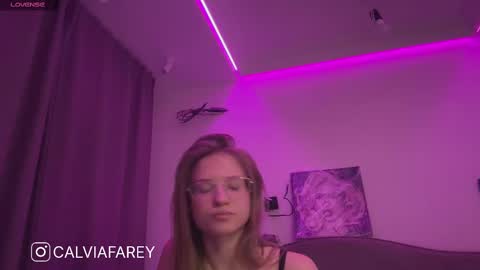 calvia_farey online show from February 13, 2025, 2:56 am