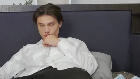 Calvin online show from January 4, 2025, 12:16 am