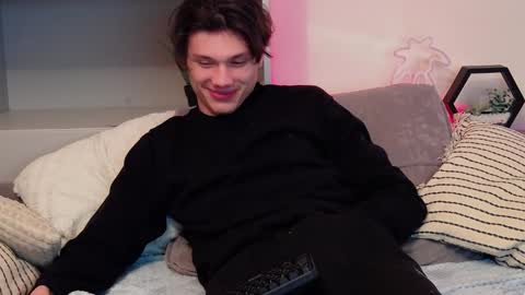 Calvin online show from January 17, 2025, 1:04 am