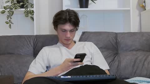 Calvin online show from February 2, 2025, 7:57 pm