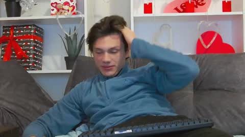 Calvin online show from February 8, 2025, 12:38 am