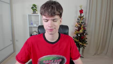 Hey I am Calvin  online show from December 20, 2024, 7:17 pm