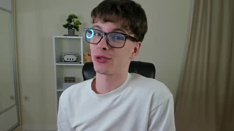 Hey I am Calvin  online show from January 21, 2025, 7:17 pm