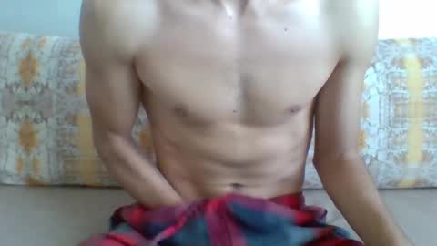 Snapshot of calvin_sexy_arab chatting on February 24, 2025, 3:20 pm calvin_sexy_arab online show from February 24, 2025, 3:20 pm