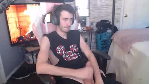 Snapshot of calvin_tanner chatting on December 11, 2024, 8:28 pm calvin_tanner online show from December 11, 2024, 8:28 pm