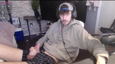 Snapshot of calvin_tanner chatting on October 15, 2025, 4:18 pm calvin_tanner online show from October 15, 2025, 4:18 pm