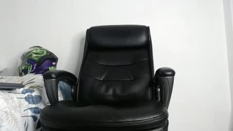 calvinhotlatino online show from February 26, 2026, 1:48 am