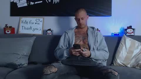 Calvin  online show from December 18, 2024, 9:18 pm