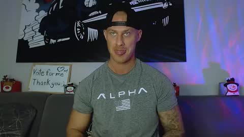 Calvin  online show from December 20, 2024, 7:39 pm