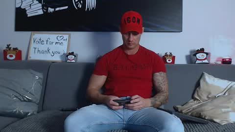 Calvin  online show from December 23, 2024, 9:40 pm