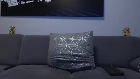 Calvin  online show from February 6, 2025, 10:10 pm