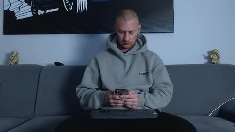 Calvin  online show from February 12, 2025, 8:16 am