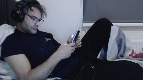 Snapshot of calvinjohnlad chatting on December 8, 2024, 6:28 pm Calvinjohnlad online show from December 8, 2024, 6:28 pm