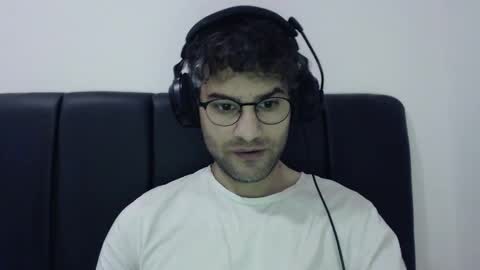 Snapshot of calvinjohnlad chatting on December 25, 2024, 2:45 pm Calvinjohnlad online show from December 25, 2024, 2:45 pm