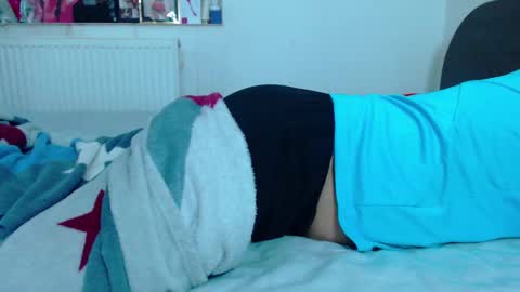 Snapshot of calvinjohnlad chatting on February 18, 2025, 12:04 am Calvinjohnlad online show from February 18, 2025, 12:04 am