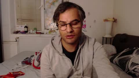 Snapshot of calvinjohnlad chatting on November 6, 2025, 6:31 pm Calvinjohnlad online show from November 6, 2025, 6:31 pm