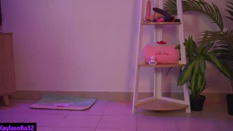 Calypso and Kayla online show from January 27, 2025, 8:17 pm