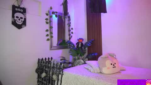 Calypso and Kayla online show from November 1, 2025, 12:12 am