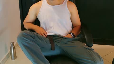 Snapshot of camara110 chatting on January 24, 2025, 4:16 am camara110 online show from January 24, 2025, 4:16 am