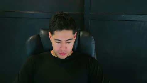 Snapshot of camara110 chatting on February 8, 2025, 4:36 pm camara110 online show from February 8, 2025, 4:36 pm