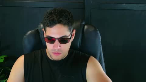 Snapshot of camara110 chatting on March 6, 2025, 12:10 am camara110 online show from March 6, 2025, 12:10 am