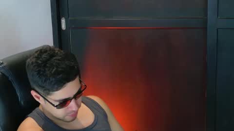 Snapshot of camara110 chatting on September 15, 2025, 10:54 pm camara110 online show from September 15, 2025, 10:54 pm