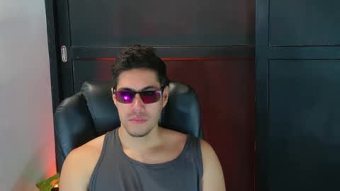 Snapshot of camara110 chatting on September 18, 2025, 4:53 pm camara110 online show from September 18, 2025, 4:53 pm