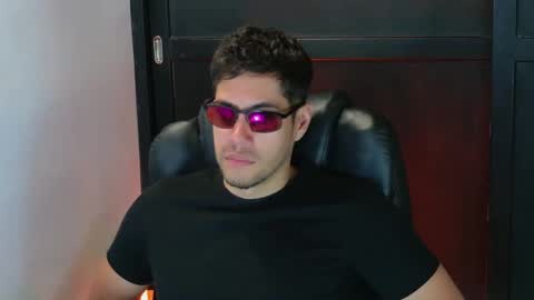 Snapshot of camara110 chatting on September 24, 2025, 3:59 pm camara110 online show from September 24, 2025, 3:59 pm