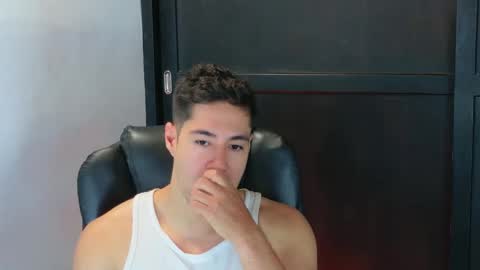 Snapshot of camara110 chatting on October 14, 2025, 4:41 pm camara110 online show from October 14, 2025, 4:41 pm