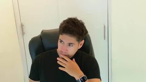 Snapshot of camara110 chatting on December 23, 2025, 3:59 am camara110 online show from December 23, 2025, 3:59 am