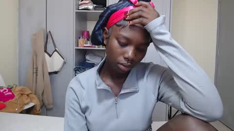 Snapshot of camclit chatting on December 29, 2024, 5:53 am Princess online show from December 29, 2024, 5:53 am