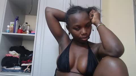 Snapshot of camclit chatting on February 28, 2025, 2:20 pm Princess online show from February 28, 2025, 2:20 pm