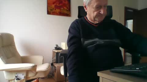 camcologne online show from January 9, 2025, 12:09 pm