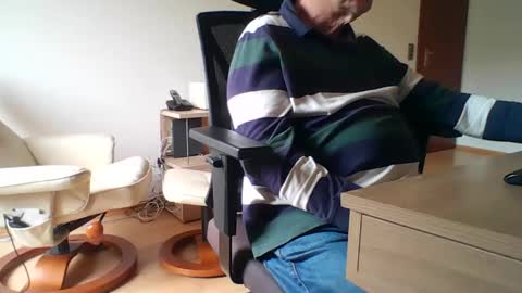 camcologne online show from October 7, 2025, 10:01 am