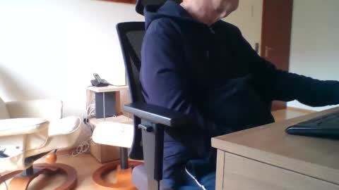 Snapshot of camcologne chatting on February 10, 2026, 9:13 am camcologne online show from February 10, 2026, 9:13 am