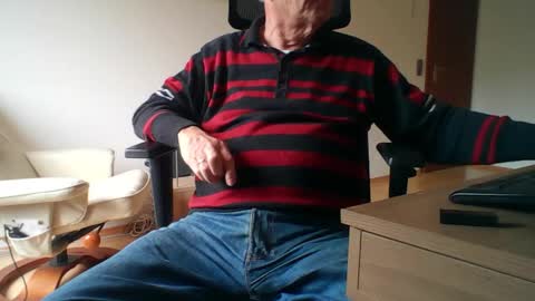 Snapshot of camcologne chatting on February 11, 2026, 9:25 am camcologne online show from February 11, 2026, 9:25 am