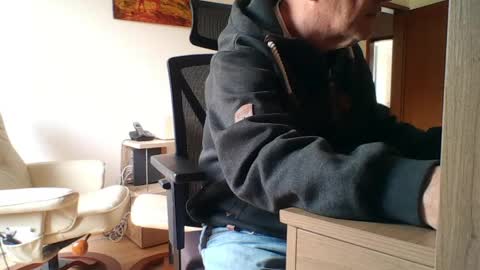 camcologne online show from March 24, 2026, 10:09 am