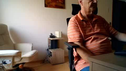 camcologne online show from July 17, 2026, 8:10 am