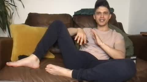 Snapshot of camdoattitude chatting on July 30, 2026, 9:36 pm CamDoAttitude online show from July 30, 2026, 9:36 pm