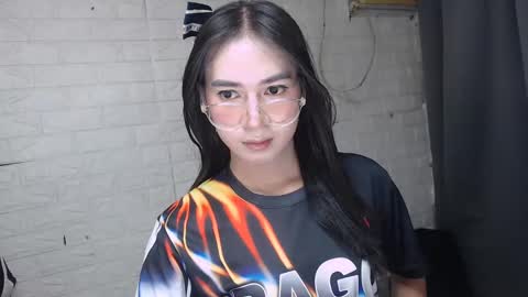 camela_star online show from February 5, 2025, 8:35 pm