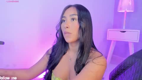 Camelia Smith online show from October 21, 2025, 2:01 am