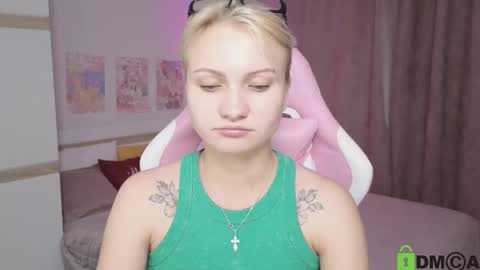 Cameron online show from September 10, 2025, 7:52 am