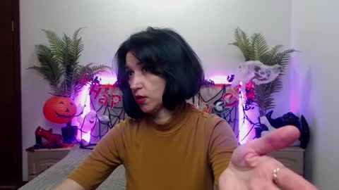 Cameronenns online show from October 21, 2025, 12:39 pm