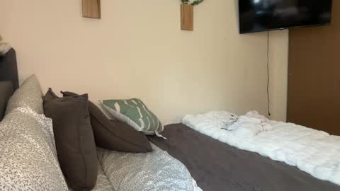 Camila online show from October 17, 2025, 5:15 pm