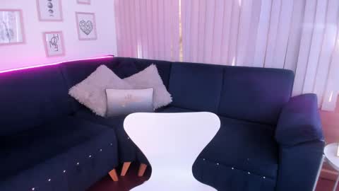 Camila cruz online show from January 7, 2025, 8:10 pm