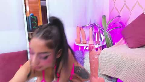 Camila online show from October 31, 2025, 3:29 am